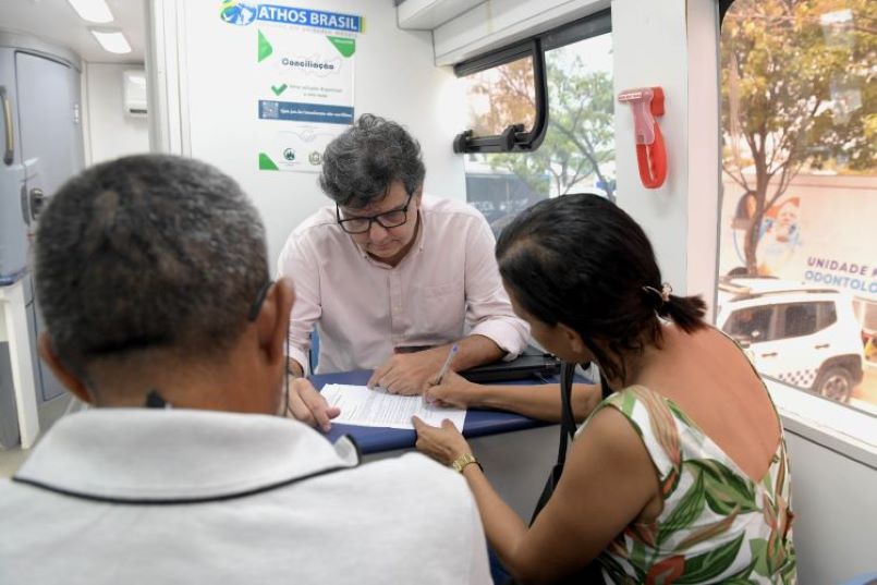 Ônibus da Justiça Itinerante leva serviços a moradores de Salgueiro